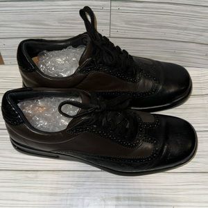 Gently used Cole Haan Oxford casual shoe